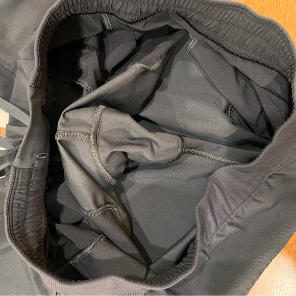 Lululemon ABC Jogger. Size L - Picture 7 of 7